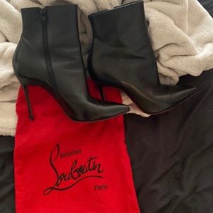 Purchased them on here and they didn’t fit. Pictures show current condition.